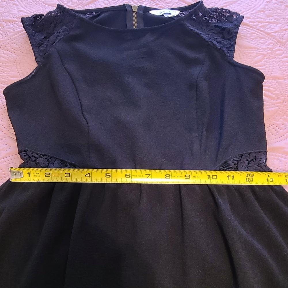 Dress - Picture 9 of 9
